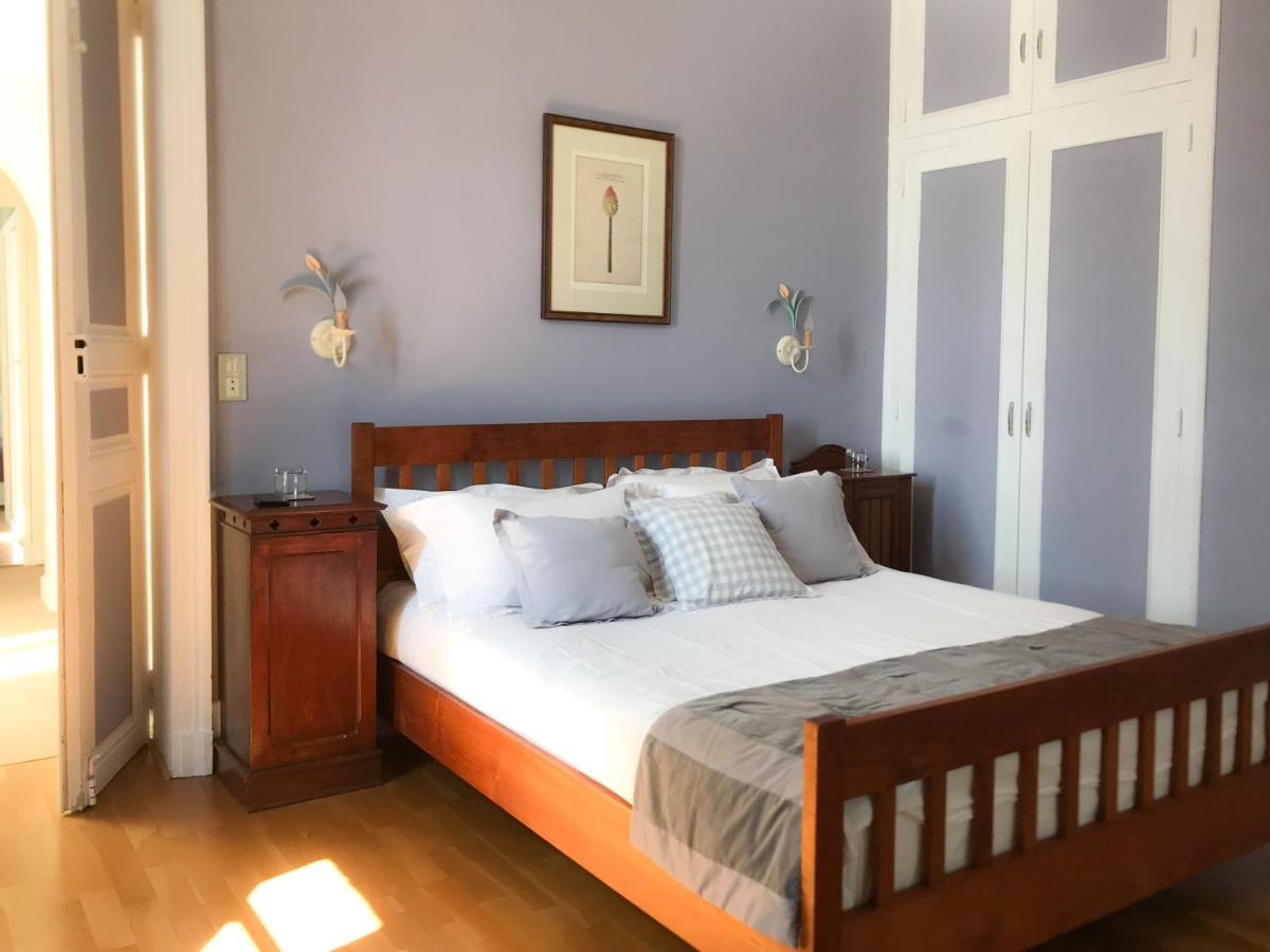 Le Petit Cochon Bed & Breakfast *