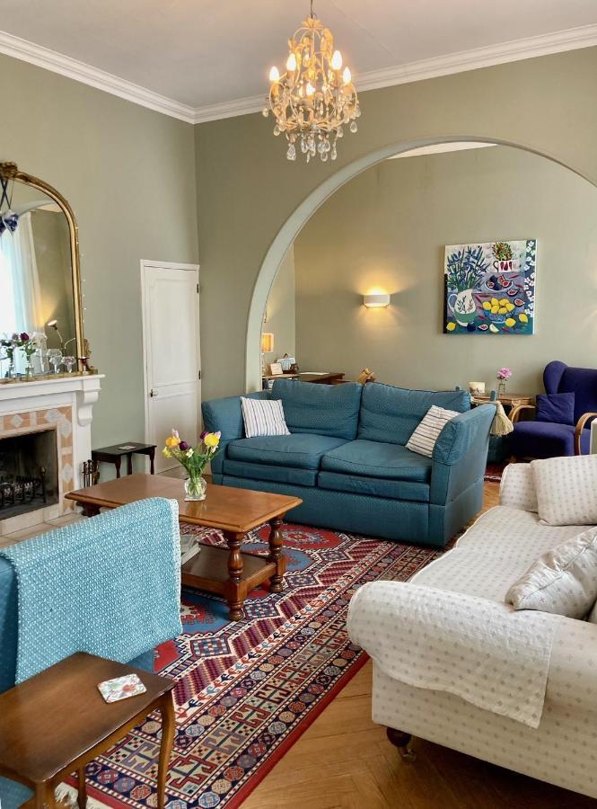Le Petit Cochon Bed & Breakfast *